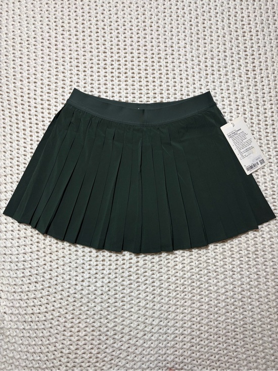 lululemon athletica Dresses & Skirts - NWT lululemon legacy green high rise pleated tennis skirt size 8